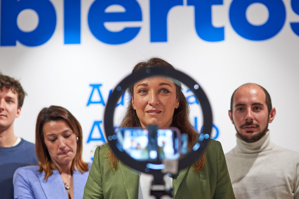 Larrea ofrece una visión abierta de lo vasco para gestionar con más ambición el futuro de Euskadi